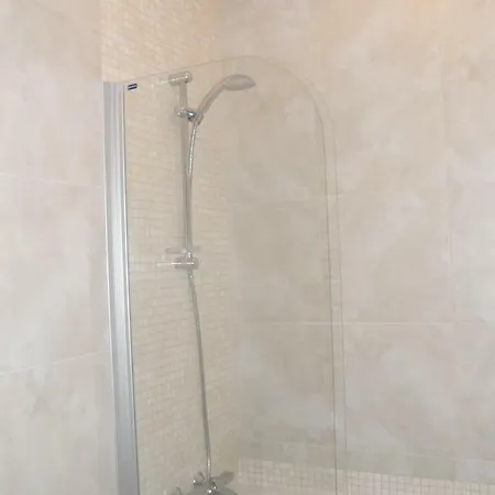 Na Zoltej Apartment *